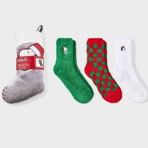 Snoopy Peanuts 10” Christmas Stocking Stuffed with 3 Pairs of Sherpa Socks NWT